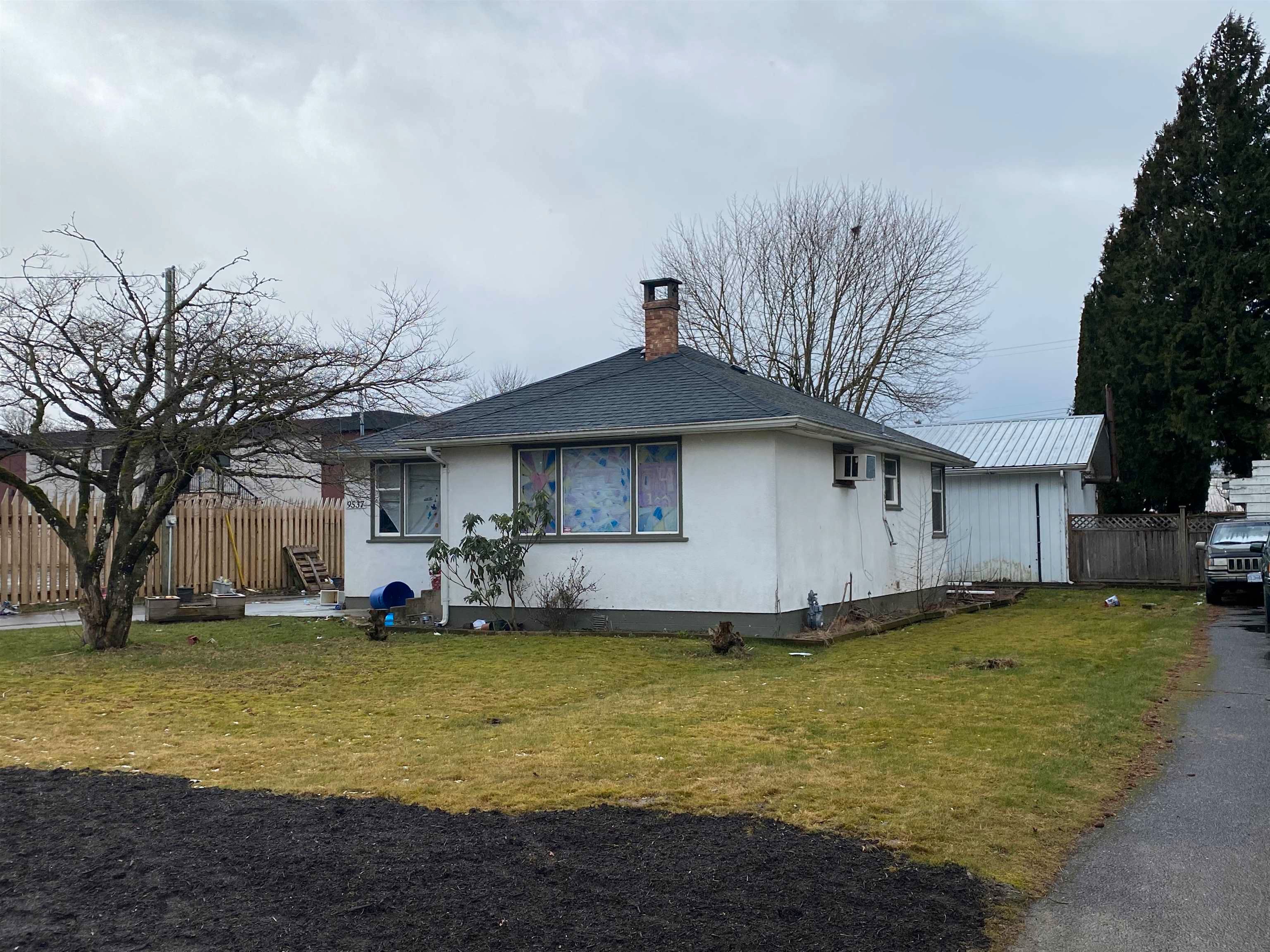 Main Photo: 9537 FLETCHER Street in Chilliwack: Chilliwack N Yale-Well House for sale : MLS®# R2609054
