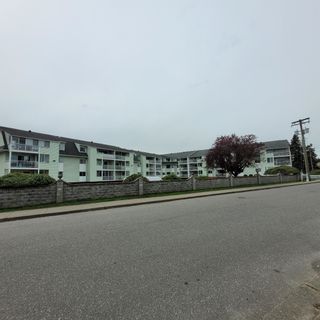 Photo 2: 306 31850 UNION Avenue in Abbotsford: Abbotsford West Condo for sale in "FERNWOOD MANOR" : MLS®# R2879451