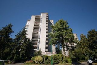 Main Photo: 605 6759 WILLINGDON Avenue in Burnaby: Metrotown Condo for sale in "Balmoral On The Park" (Burnaby South)  : MLS®# R2691132