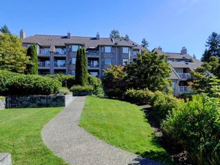 Photo 18: 401 1050 BOWRON Court in North Vancouver: Roche Point Condo for sale in "Parkway Terrace" : MLS®# R2415471