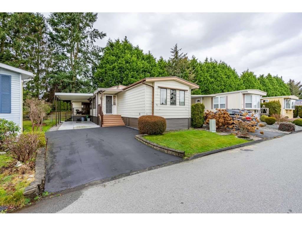 Main Photo: 63 15875 20 Avenue in Surrey: King George Corridor Manufactured Home for sale in "Sea Ridge Bays" (South Surrey White Rock)  : MLS®# R2527305