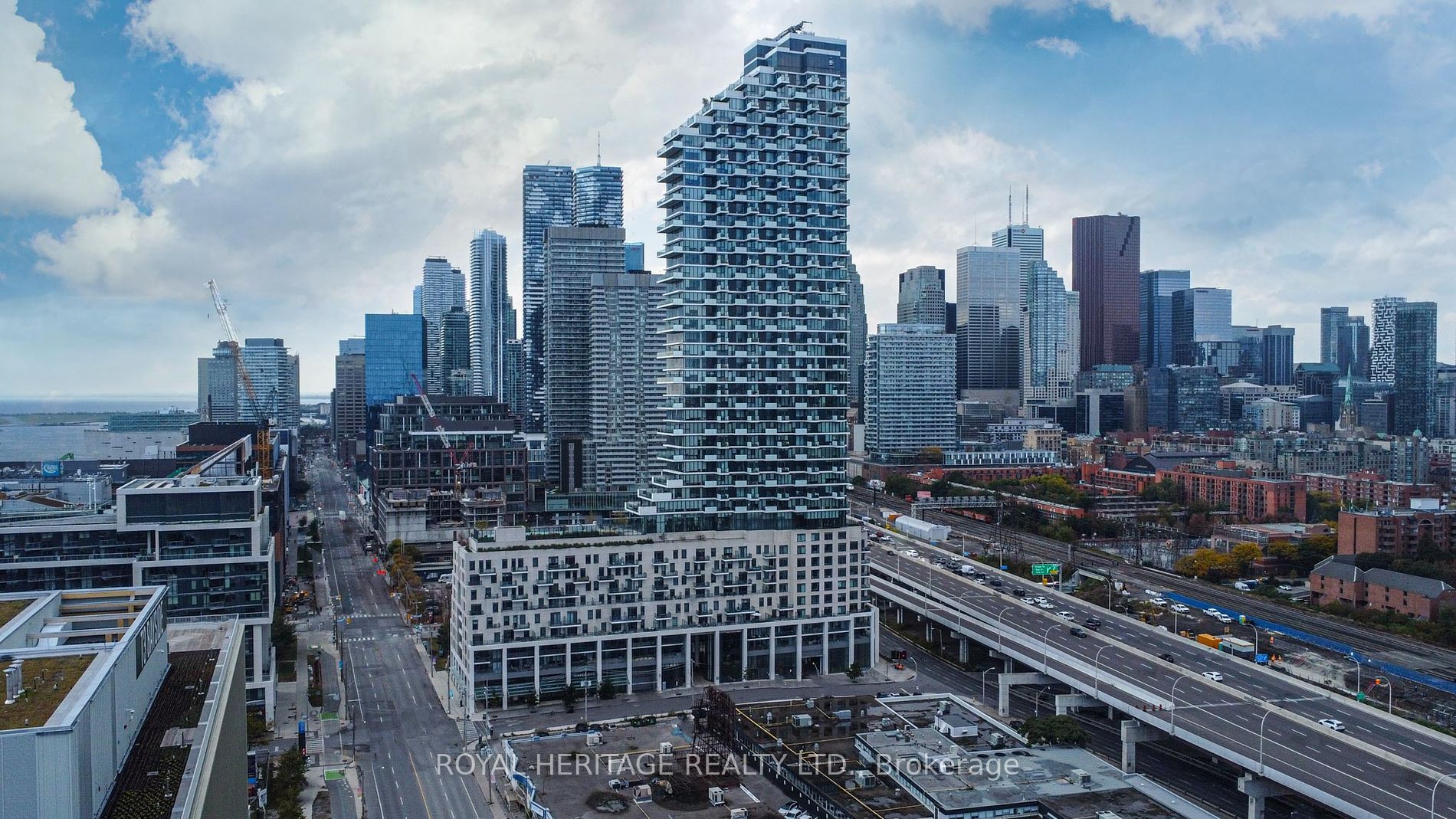 Main Photo: 504 12 Bonnycastle Street in Toronto: Waterfront Communities C8 Condo for sale (Toronto C08)  : MLS®# C8043166