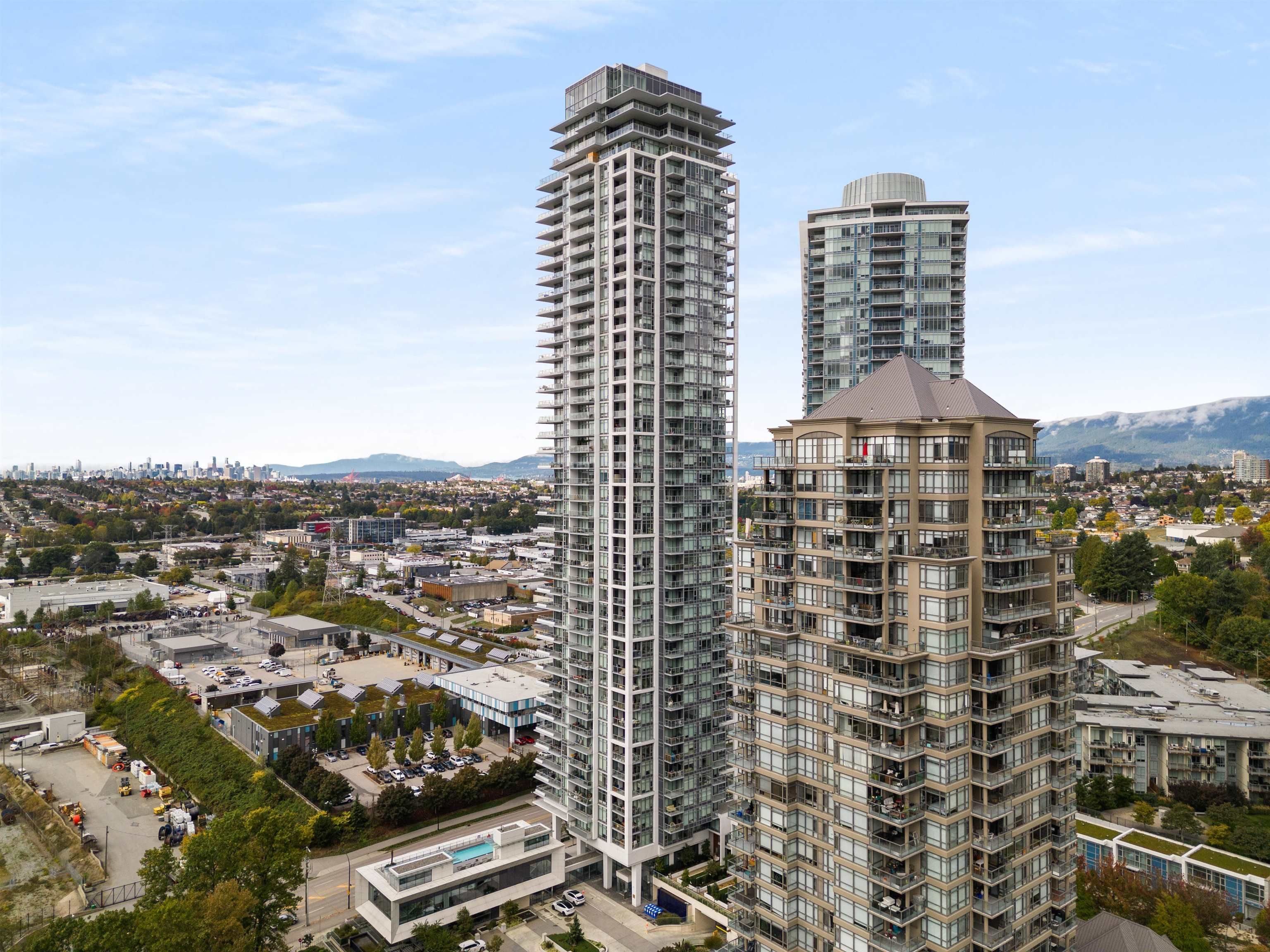 Main Photo: 3802 1888 GILMORE AVENUE in Burnaby: Brentwood Park Condo for sale (Burnaby North)  : MLS®# R2820845
