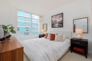 Photo 13: 504 172 VICTORY SHIP Way in North Vancouver: Lower Lonsdale Condo for sale in "ATRIUM at the PIER" : MLS®# R2754147