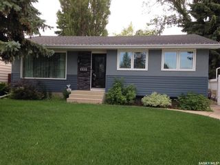 Photo 1: 137 East Drive in Saskatoon: Eastview SA Residential for sale : MLS®# SK963910