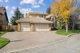 Photo 1: 139 Woodacres Drive SW in Calgary: Woodbine Detached for sale : MLS®# A2137090