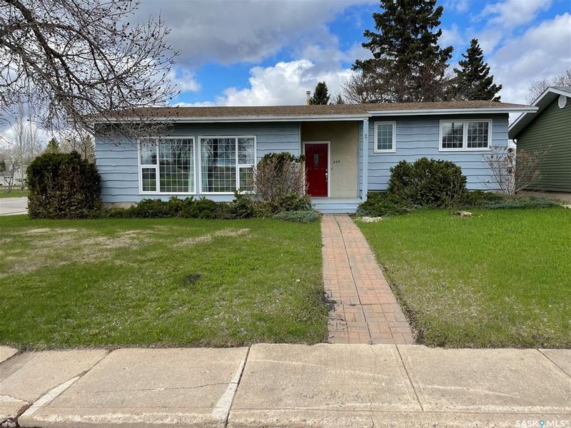 FEATURED LISTING: 326 Churchill Drive Melfort