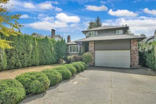 Photo 1: 15516 84A Avenue in Surrey: Fleetwood Tynehead House for sale in "FLEETWOOD" : MLS®# R2842840