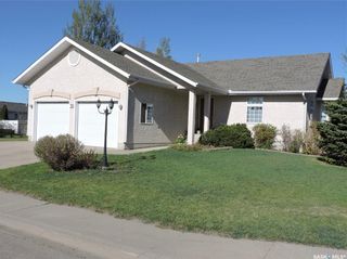 Photo 1: 29 Caldwell Drive in Yorkton: Weinmaster Park Residential for sale : MLS®# SK856115