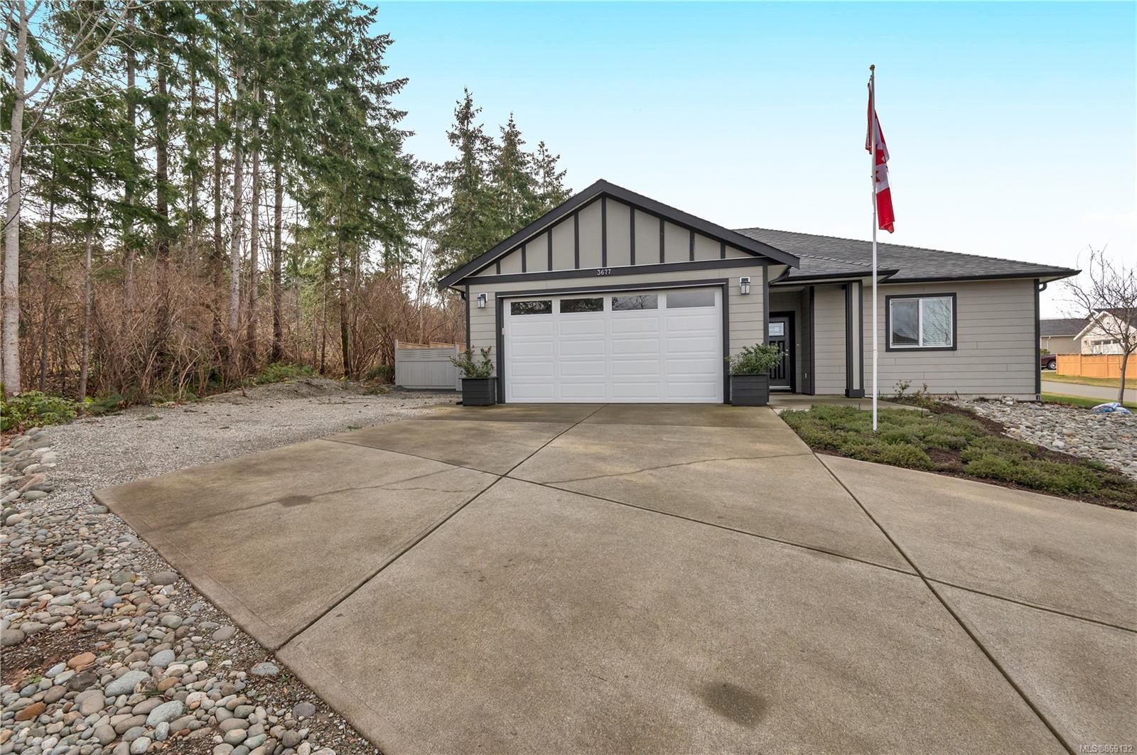 Main Photo: 3677 VERMONT Pl in Campbell River: CR Willow Point House for sale : MLS®# 869132