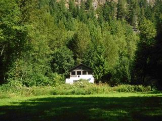 Photo 1: 3736 N MACKENZIE Highway in Bella Coola: Bella Coola/Hagensborg House for sale (Williams Lake (Zone 27))  : MLS®# R2605543