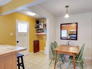 Photo 9: 1498 Myrtle Ave in Victoria: Vi Oaklands House for sale : MLS®# 923264