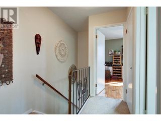 Photo 10: 1296 Lawrence Avenue in Kelowna: House for sale : MLS®# 10310884