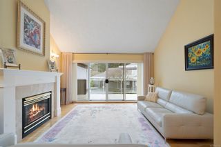 Photo 8: 8 1063 Valewood Trail in Saanich: SE Broadmead Row/Townhouse for sale (Saanich East)  : MLS®# 962118