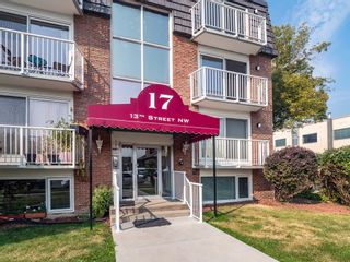 Photo 1: 301 17 13 Street NW in Calgary: Hillhurst Apartment for sale : MLS®# A2001924
