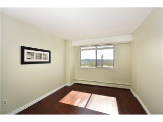 Photo 5: 503 47 AGNES Street in New Westminster: Downtown NW Condo for sale in "FRASER HOUSE" : MLS®# V1002281