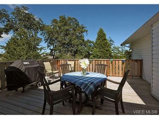 Photo 18: 1270 Lidgate Crt in VICTORIA: SW Strawberry Vale House for sale (Saanich West)  : MLS®# 643808