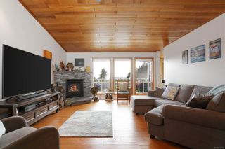 Photo 3: 594 Dagall Rd in Mill Bay: ML Mill Bay House for sale (Malahat & Area)  : MLS®# 900654