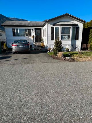 Photo 1: 92 41168 LOUGHEED Highway in Mission: Dewdney Deroche Manufactured Home for sale in "OASIS COUNTRY ESTATES" : MLS®# R2852296