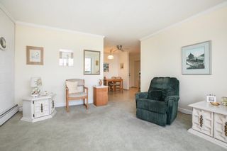 Photo 6: 108 14881 MARINE Drive: White Rock Condo for sale in "DRIFTWOOD ARMS" (South Surrey White Rock)  : MLS®# R2705909