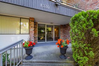 Photo 3: 103 1330 MARTIN Street: White Rock Condo for sale in "THE COACH HOUSE" (South Surrey White Rock)  : MLS®# R2705979