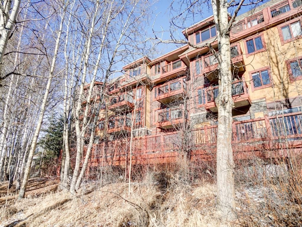 Main Photo: 402 743 Railway Avenue: Canmore Apartment for sale : MLS®# A1163431