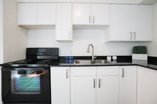 Photo 4: 303 1050 JERVIS Street in Vancouver: West End VW Condo for sale in "Jervis Manor" (Vancouver West)  : MLS®# R2875959