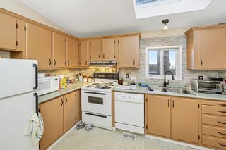 Photo 6: 818 2779 Stautw Rd in Central Saanich: CS Saanichton Manufactured Home for sale : MLS®# 920692