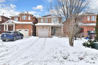 Photo 2: 208 Penndutch Circle in Whitchurch-Stouffville: Stouffville House (2-Storey) for sale : MLS®# N8016606