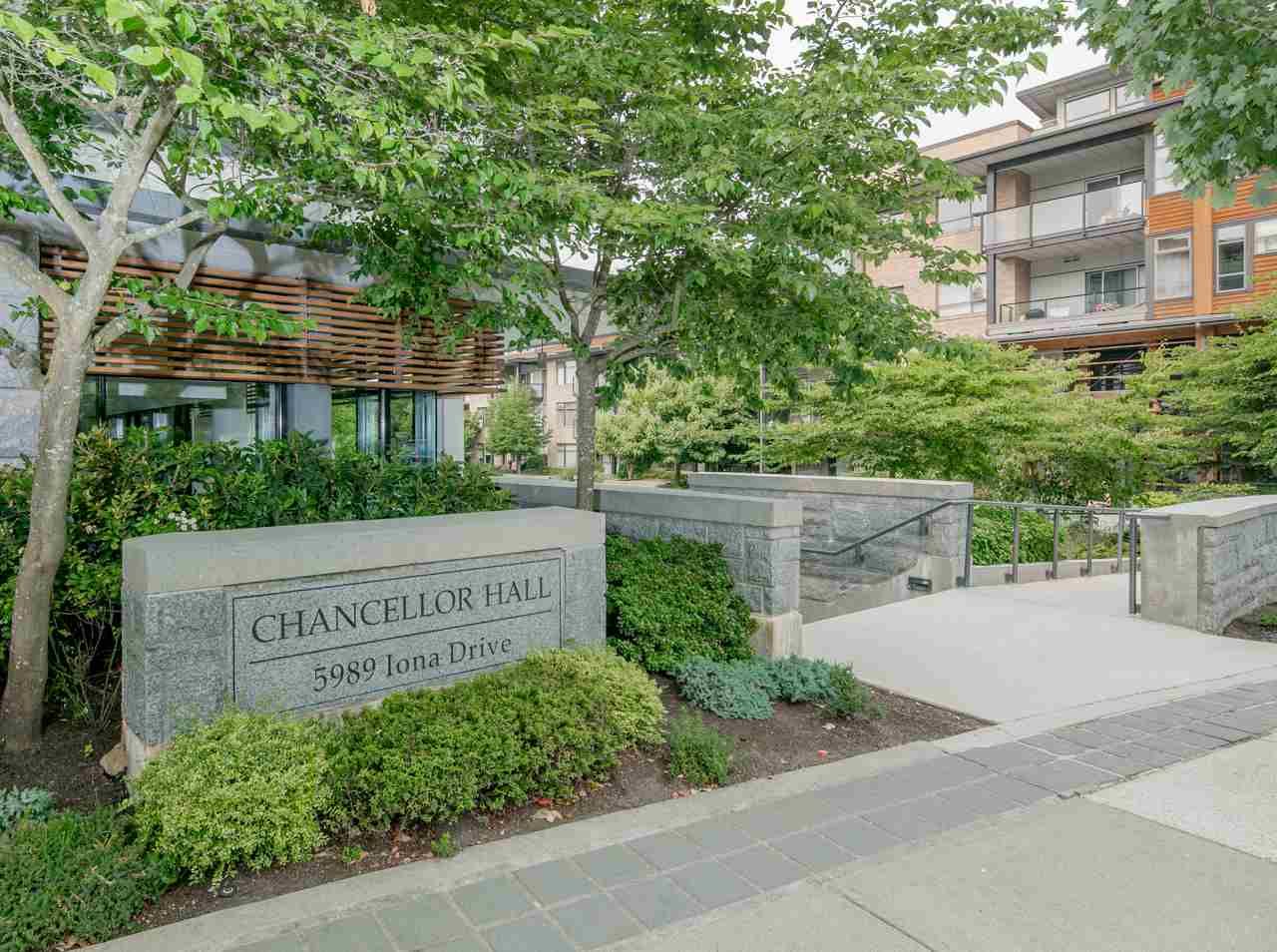 Main Photo: 307 5989 IONA Drive in Vancouver: University VW Condo for sale in "Chancellor Hall" (Vancouver West)  : MLS®# R2194182