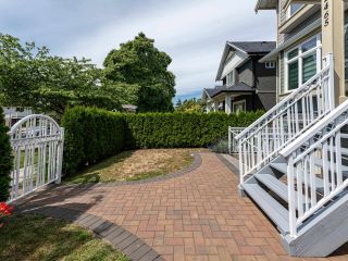 Photo 3: 2465 BROCK Street in Vancouver: Collingwood VE 1/2 Duplex for sale (Vancouver East)  : MLS®# R2713075