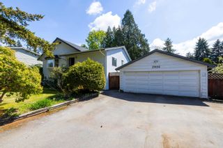 Photo 3: 19856 44 Avenue in Langley: Brookswood Langley House for sale : MLS®# R2877517