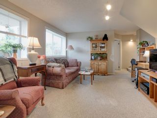 Photo 22: 1141/1143 Wychbury Ave in Esquimalt: Es Saxe Point Full Duplex for sale : MLS®# 887356