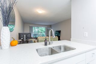 Photo 6: 306 2780 WARE Street in Abbotsford: Central Abbotsford Condo for sale in "Chelsea House" : MLS®# R2649234