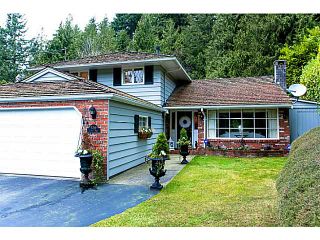 Photo 2: 5719 CRANLEY Drive in West Vancouver: Eagle Harbour House for sale : MLS®# V1023238