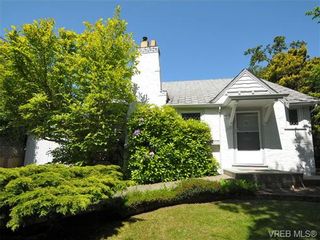 Photo 1: 3010 Balfour Ave in VICTORIA: Vi Burnside House for sale (Victoria)  : MLS®# 673376