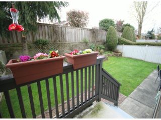 Photo 2: 131 20820 87TH Avenue in Langley: Walnut Grove Townhouse for sale in "SYCAMORES" : MLS®# F1308674