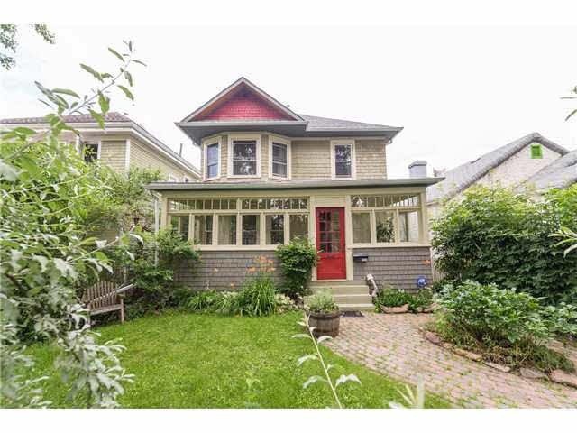 Main Photo: 9752 89 Avenue NW in Edmonton: Strathcona House for sale : MLS®# E346567