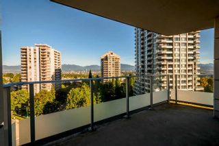 Photo 6: 902 4808 HAZEL Street in Burnaby: Forest Glen BS Condo for sale in "CENTRE POINT" (Burnaby South)  : MLS®# R2210300