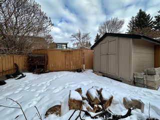 Photo 11: 2724 Crawford Road NW in Calgary: Charleswood Detached for sale : MLS®# A2022159
