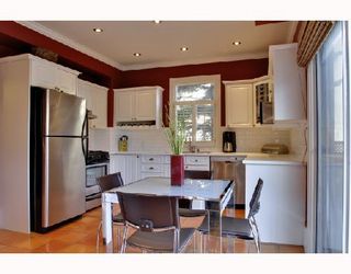 Photo 2: 3040 7 Street SW in CALGARY: Elbow Park Glencoe Residential Detached Single Family for sale (Calgary)  : MLS®# C3335897