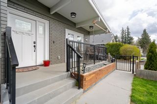 Photo 2: 34685 OLD CLAYBURN Road in Abbotsford: Abbotsford East House for sale : MLS®# R2867439