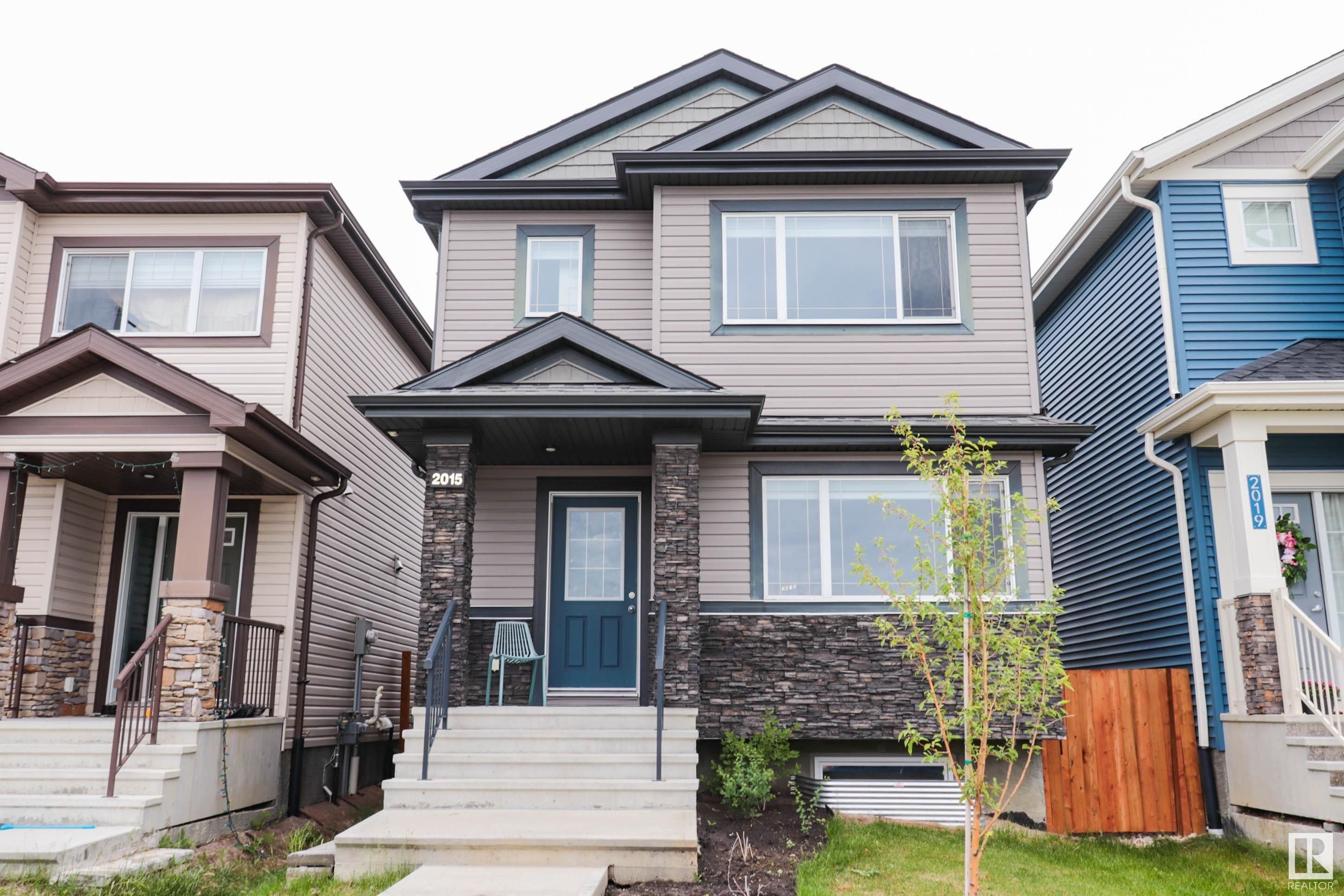 Main Photo: 2015 52 Street SW in Edmonton: Zone 53 House for sale : MLS®# E4302011