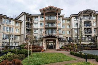 Photo 2: 412 3050 Dayanee Springs in Coquitlam: Westwood Plateau Condo for sale : MLS®# R2344015