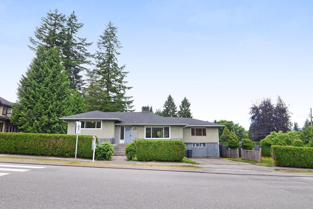 Main Photo: 966 GATENSBURY STREET in Coquitlam: Harbour Chines House for sale : MLS®# R2180197