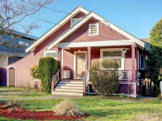 Photo 1: 1564 Monterey Ave in Oak Bay: OB North Oak Bay Single Family Residence for sale : MLS®# 961616