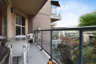 Photo 20: 224 332 LONSDALE Avenue in North Vancouver: Lower Lonsdale Condo for sale in "CALYPSO" : MLS®# R2000403