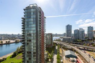 Photo 2: 1805 33 SMITHE Street in Vancouver: Yaletown Condo for sale in "COOPERS LOOKOUT" (Vancouver West)  : MLS®# R2205849
