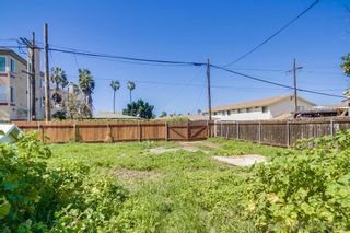 Photo 2: IMPERIAL BEACH House for sale : 2 bedrooms : 760 Florence St