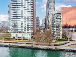Main Photo: 100 9 SMITHE Mews in Vancouver: Yaletown Condo for sale (Vancouver West)  : MLS®# R2854754